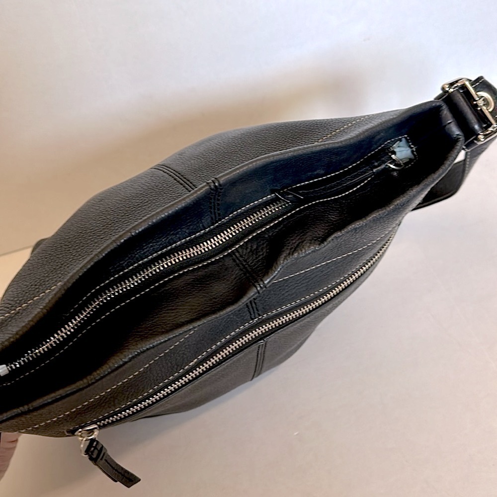 Coach pebbled leather crossbody black with silver hardware blue lining EUC - Picture 6 of 13